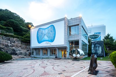 全 文煥 作品集 WORKS OF JEON MOON HWAN 山木美術 全 文煥 作品集 WORKS OF JEON MOON HWAN 山木美術